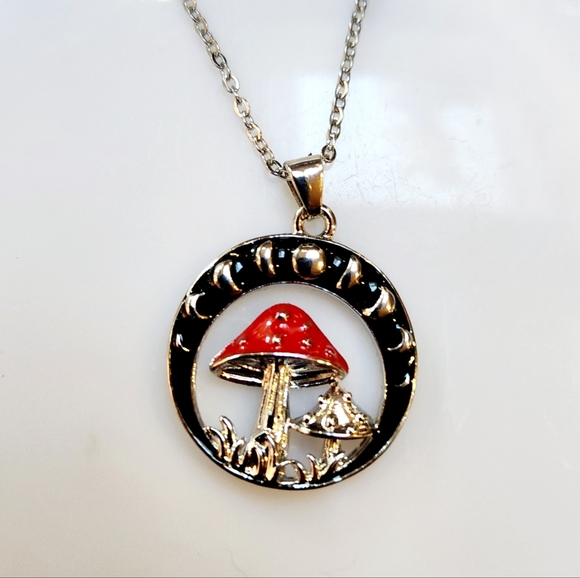 Mushroom Pendant and Silver Chain Red Mushroom Necklace Mushroom Fungus NWT - Picture 2 of 4